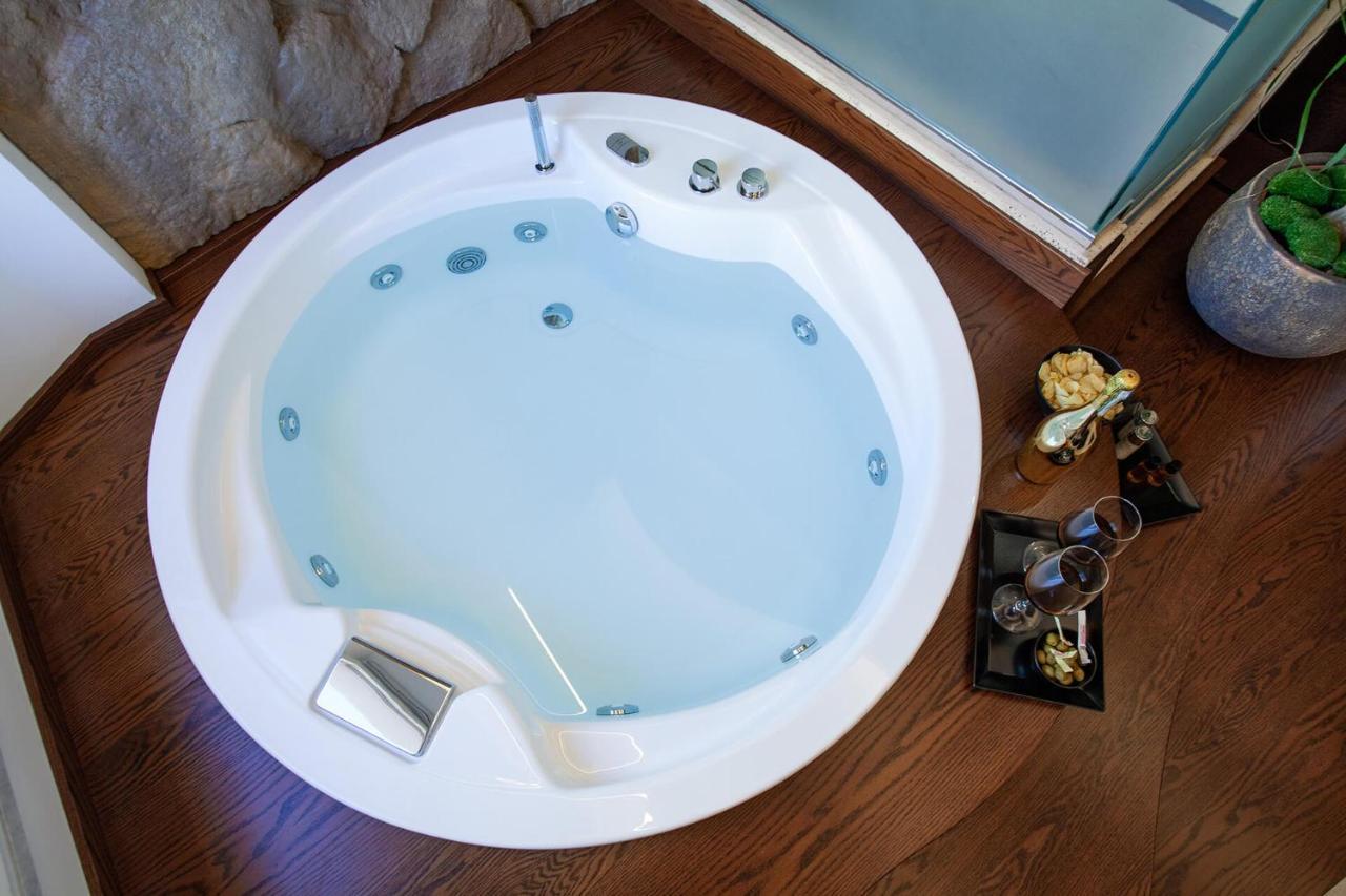 Palazzo Ferrucci Luxury Suites 卡利亚里 外观 照片