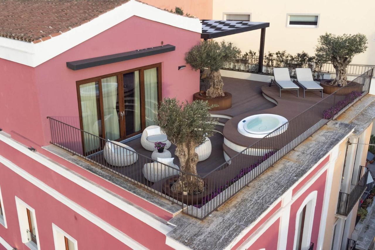 Palazzo Ferrucci Luxury Suites 卡利亚里 外观 照片